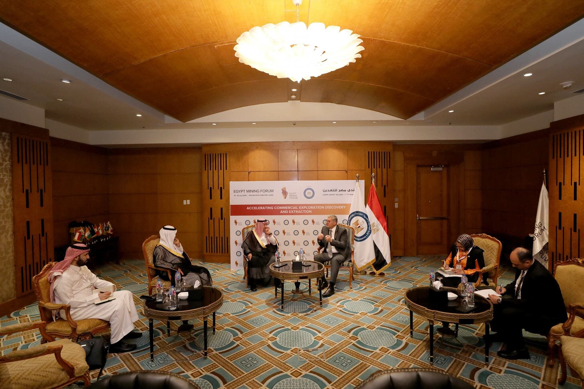 وزير البترول يبحث سبل التعاون المشترك مع السعودية في قطاع التعدين